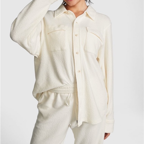 Victoria’s Secret Jacket Fleece Reversible Button up Shirt Shacket NWT NIP - Picture 3 of 4